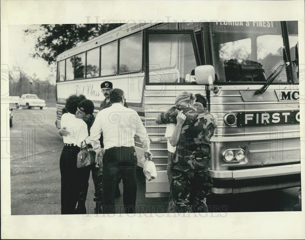 1991 Press Photo FL Nat&#39;l Guard Company B Say Goodbye In Spring Hill - Historic Images