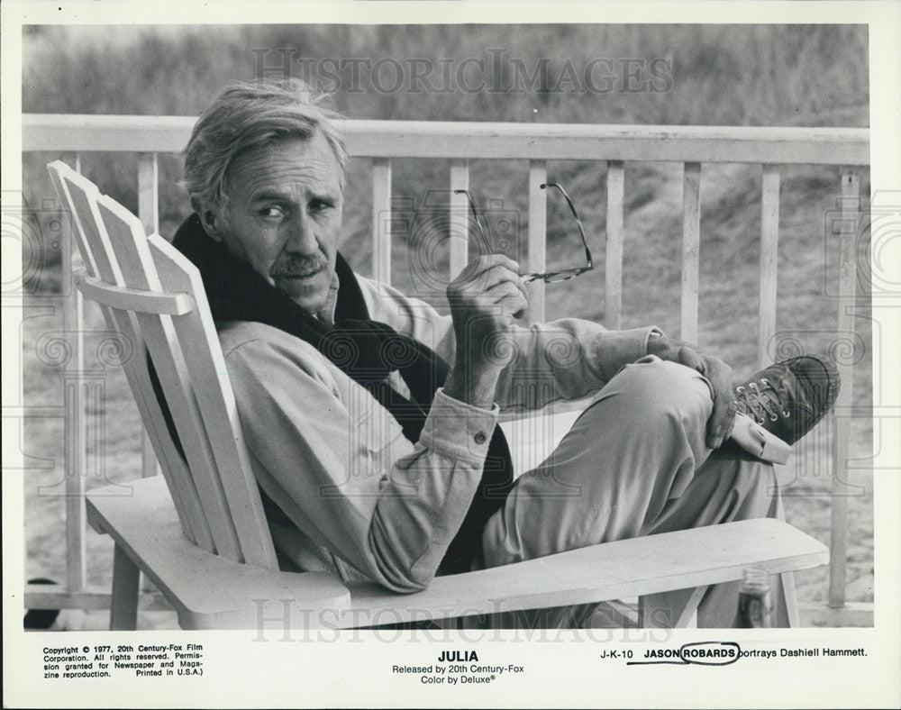 1977 Press Photo Jason Robards as dashiell Hammett in &quot;Julia&quot; - Historic Images