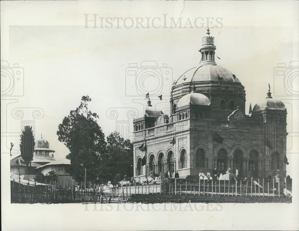 1935 Press Photo Memorial Church In Abbis Ababa Ethiopia Menelik II With Crown - Historic Images