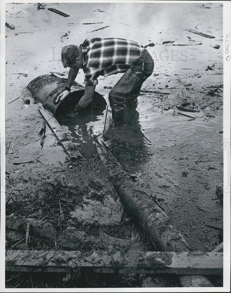 1965 Press Photo Pumping out the flooding water in Colorado - Historic Images