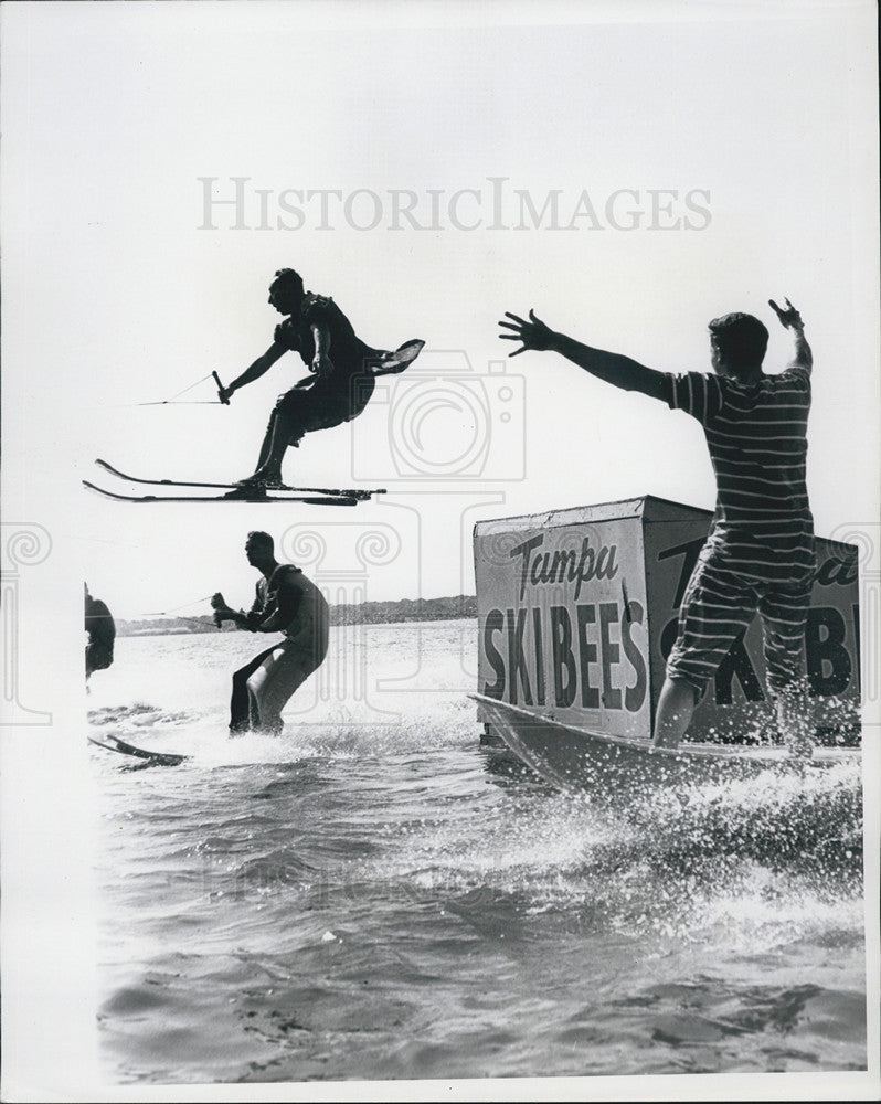 Press Photo Tampa Ski Bees - Historic Images