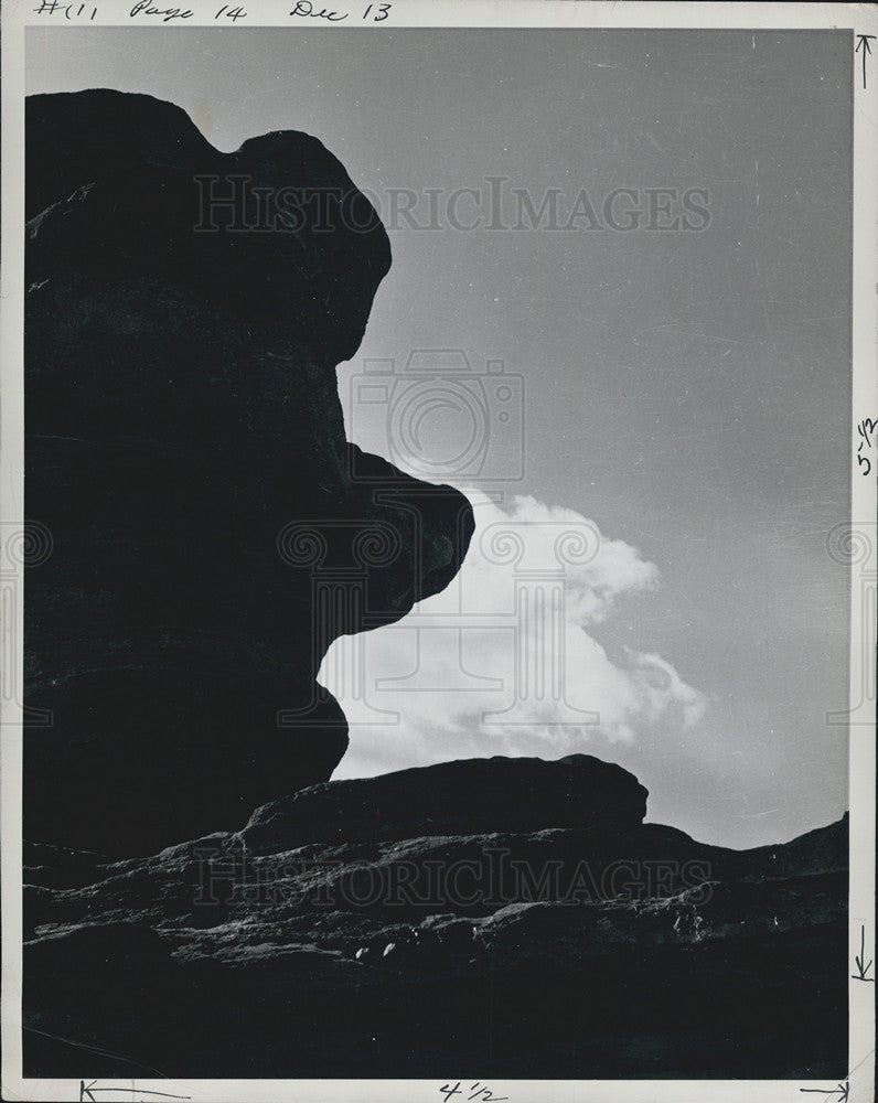 1953 Press Photo Garden Of The Gods Rock Face Silhouette Colorado Springs - Historic Images