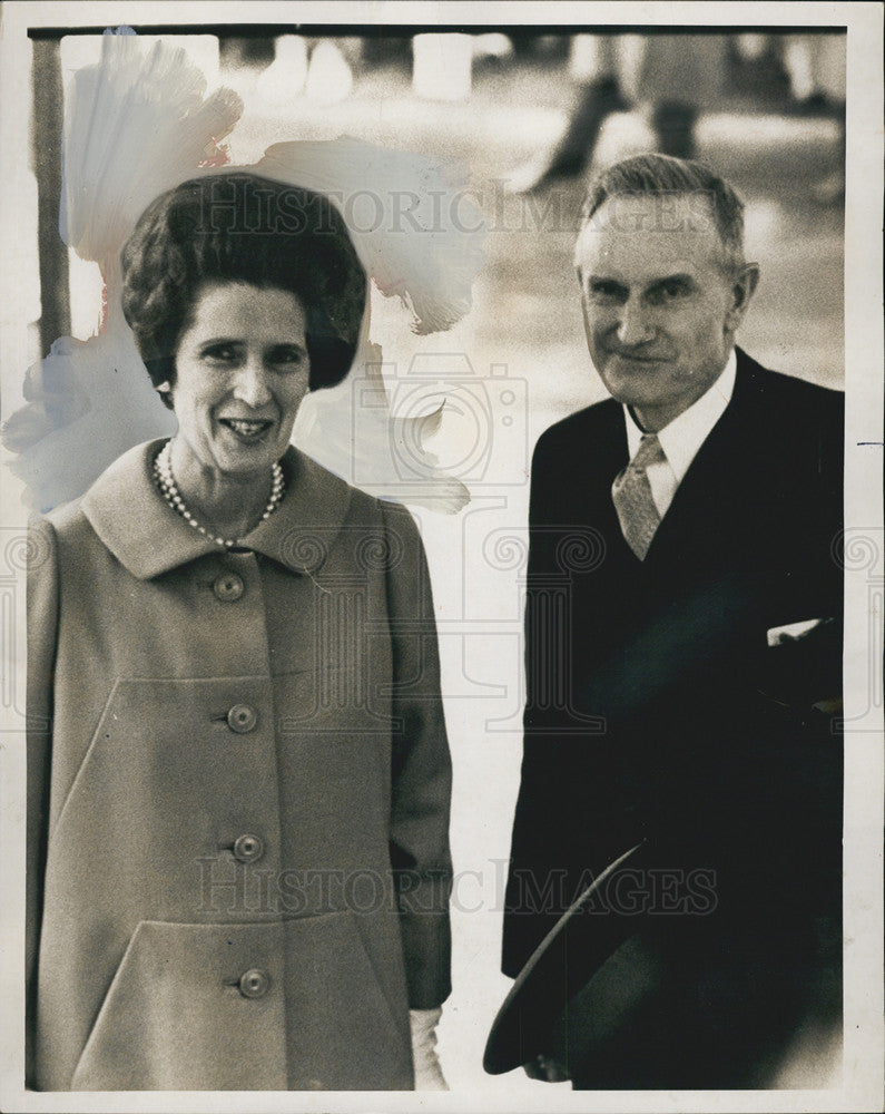 1967 Press Photo John Rockefeller III Attending Daughter's Wedding With Wife - Historic Images