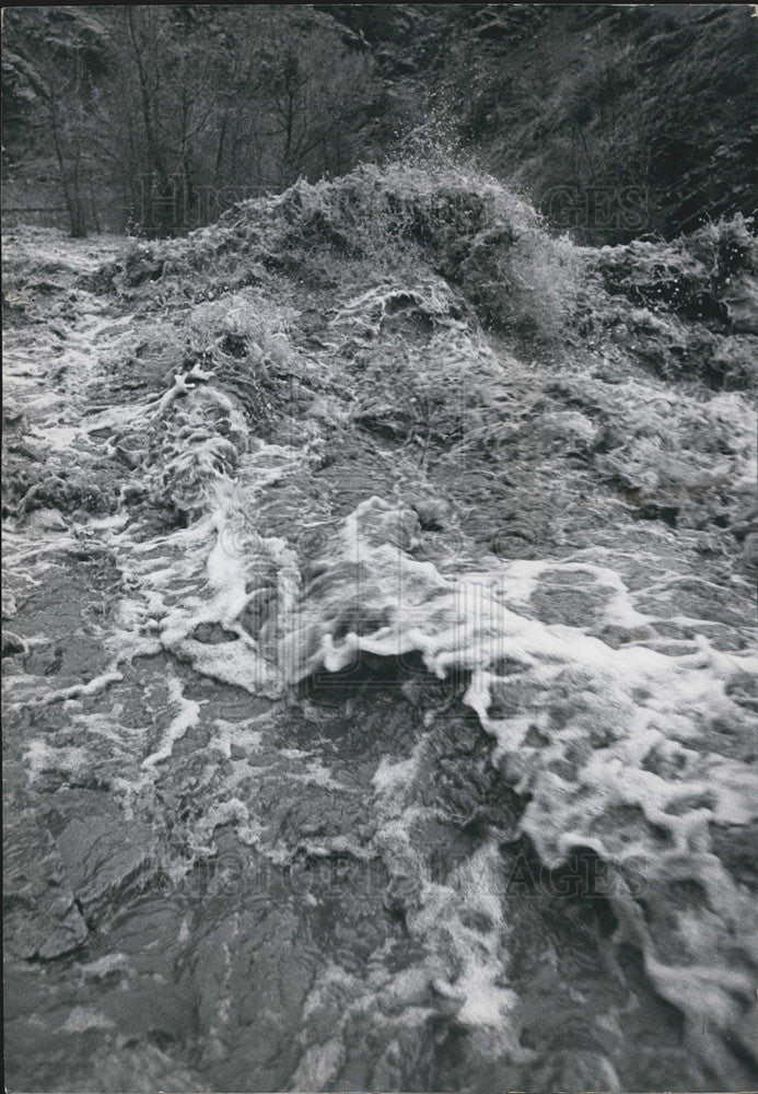 1969 Press Photo Bear Creek Flooding Rough Waters Colorado - Historic Images