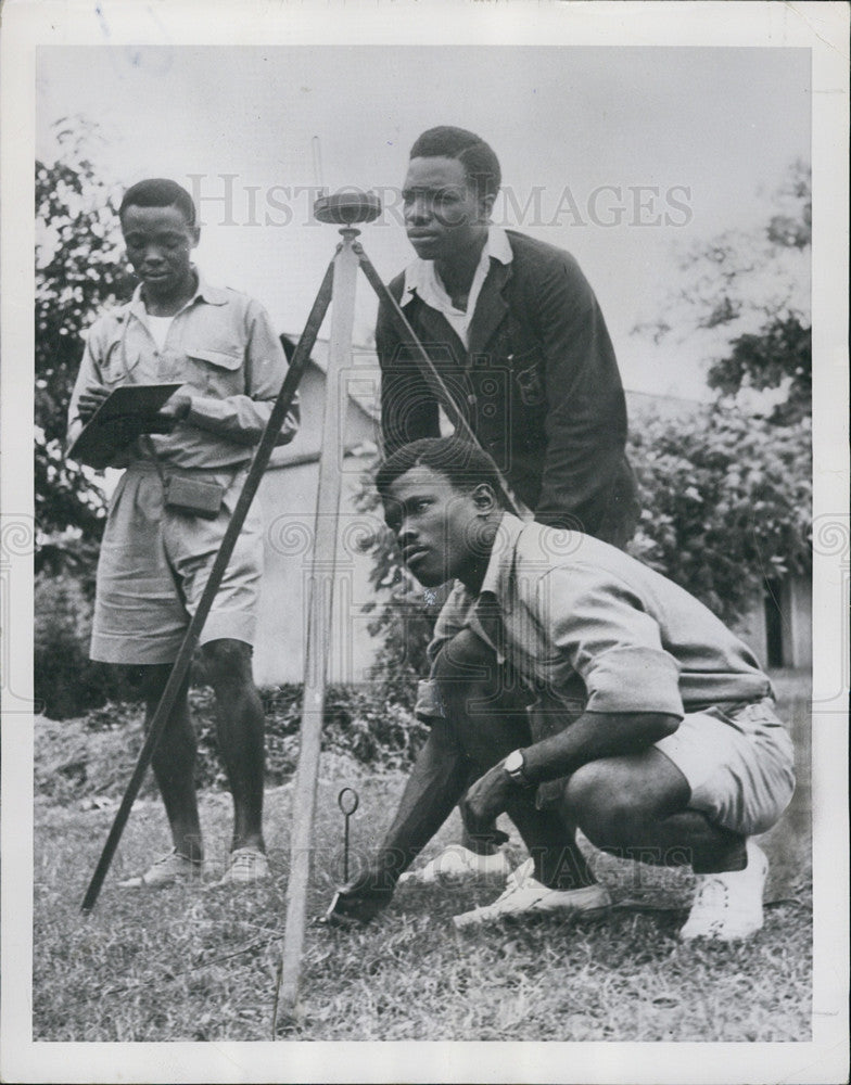 1952 Press Photo Students of a forestry school in Ibadan, Nigeria - Historic Images