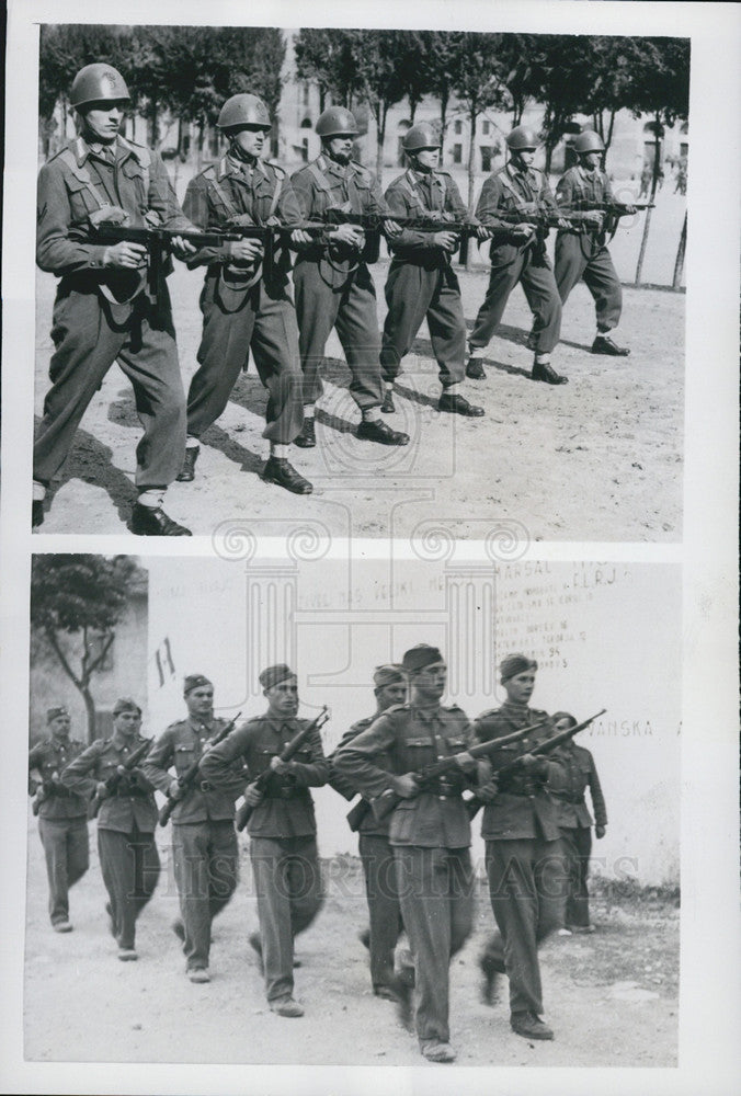 1953 Press Photo Yugoslavian troops doing a close order drill - Historic Images