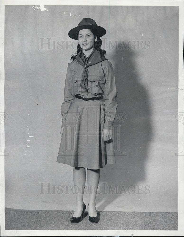 1965 Press Photo Pat Targosz in her Girls Scouts Uniform - Historic Images