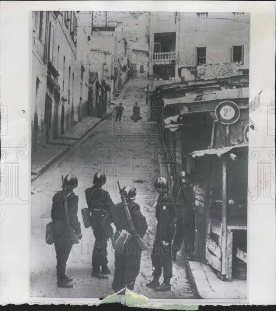 1961 Press Photo French Riot Police Blocking Street Algerian Rebellion - Historic Images