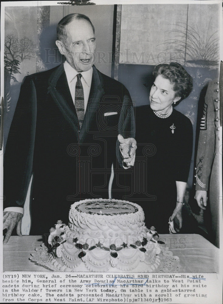 1963 Press Photo General Douglas MacArthur celebrates his 83rd Birthday - Historic Images