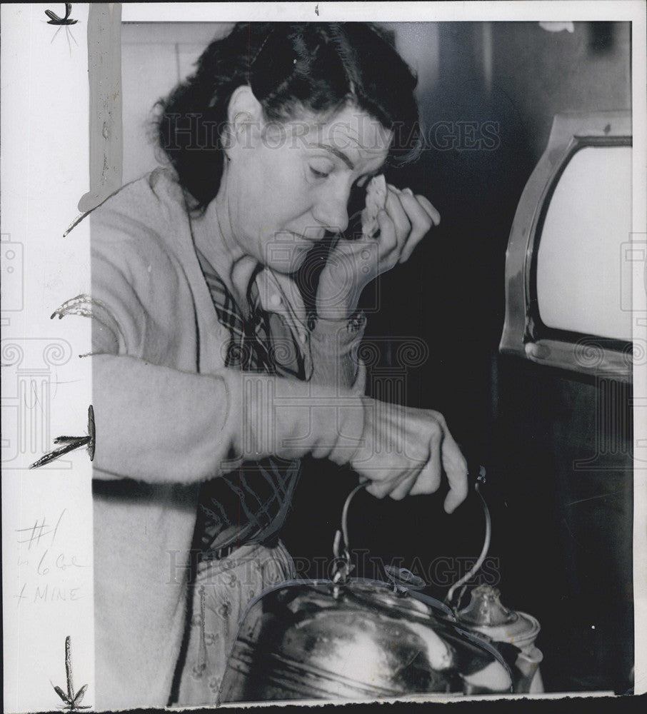 1958 Press Photo Mrs. Margaret Michniak Relieved That Miner Husband is Alive - Historic Images