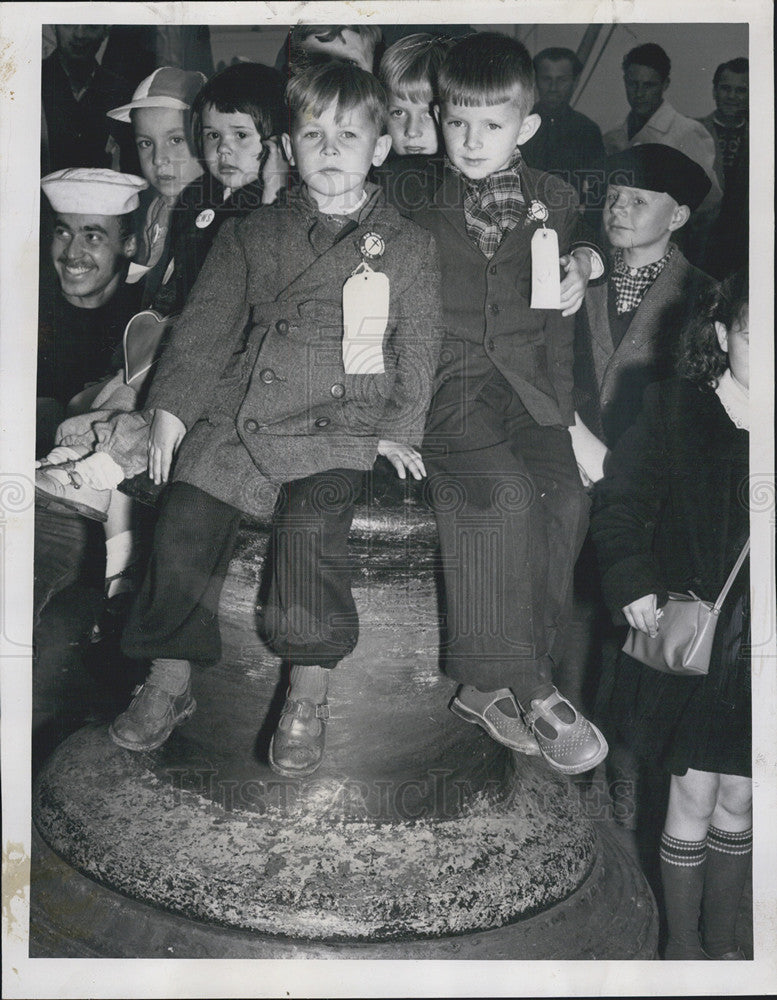 1950 Press Photo German Displaced Children Arrived In US Navy Transport In Chgo - Historic Images