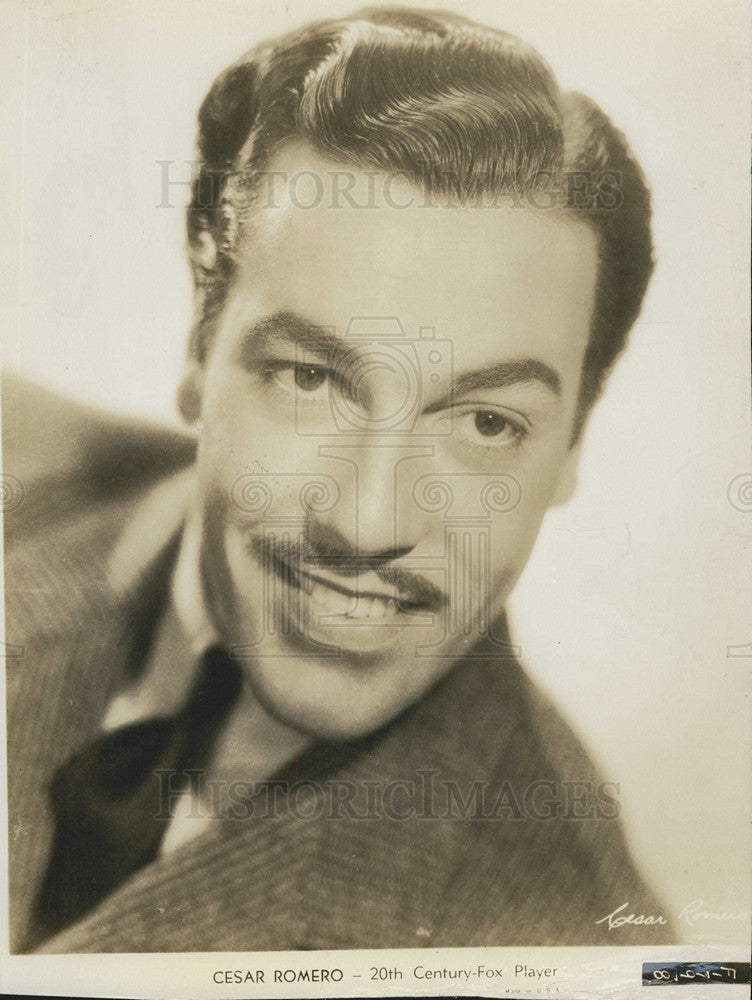 1948 Press Photo Century-Fox Actor Cesar Romero Portrait - Historic Images