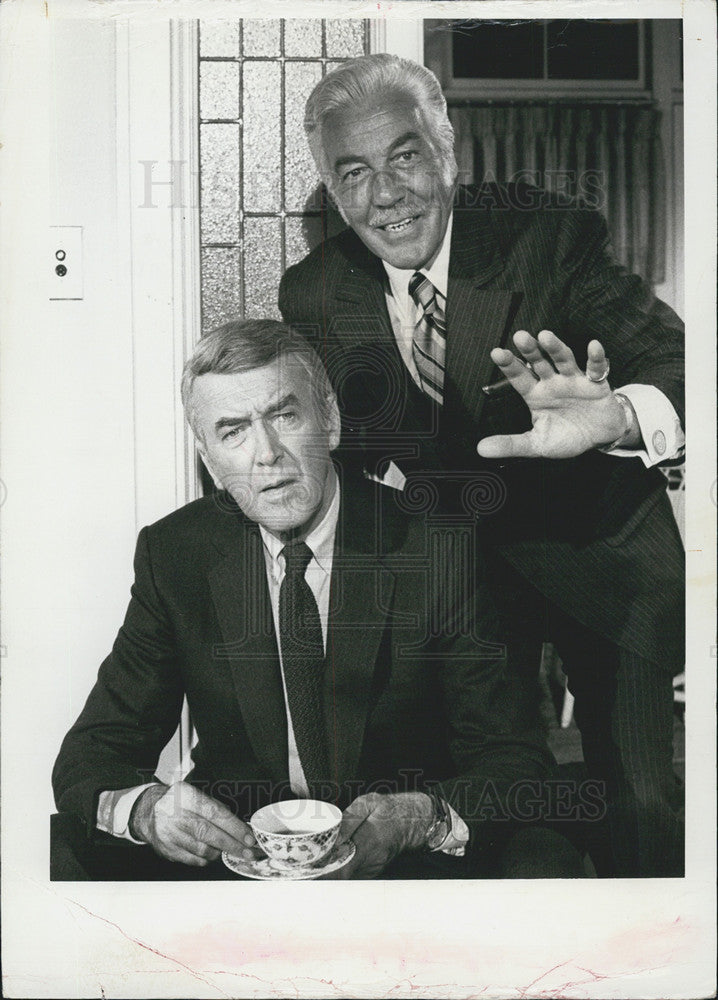 1972 Press Photo Jimmy Stewart Show Host And Guest Star Cesar Romero - Historic Images