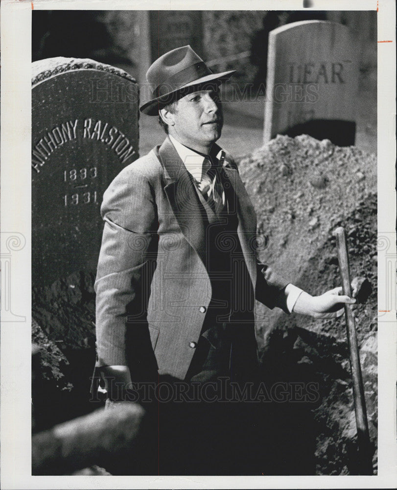 1976 Press Photo Wayne Rogers in City Of Angels - Historic Images