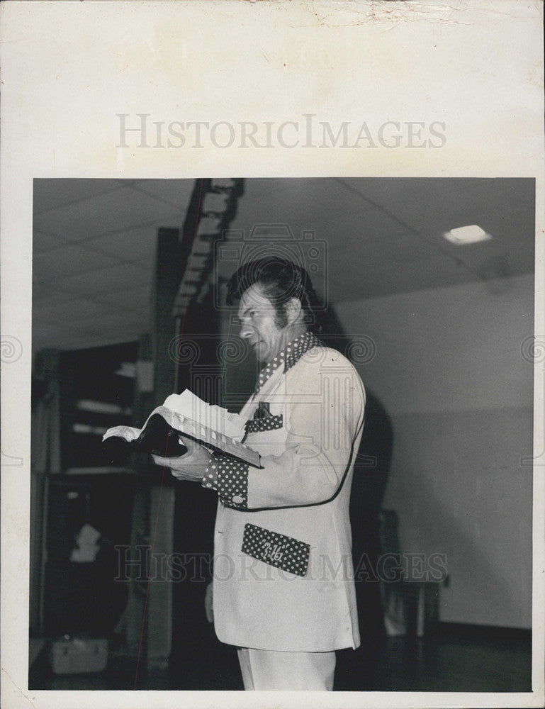 1973 Press Photo Evangelist John 3:16 Cook Opening Anti-Drug Crusade In Crystal - Historic Images