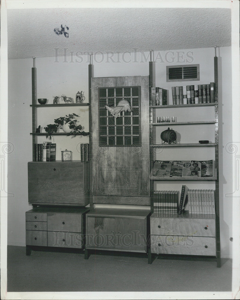 1964 Press Photo A wall unit with storage space - Historic Images