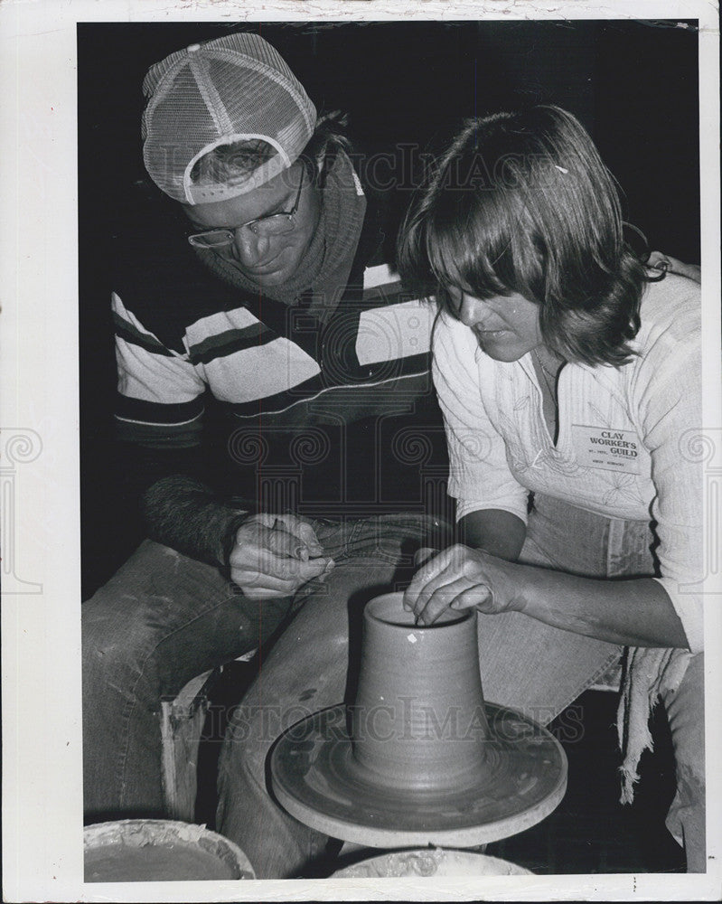 1980 Press Photo Clay Worker&#39;s Guild at The Plaza - Historic Images