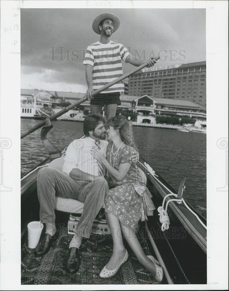 1988 Press Photo Gondola rides in Tampa, Florida - Historic Images