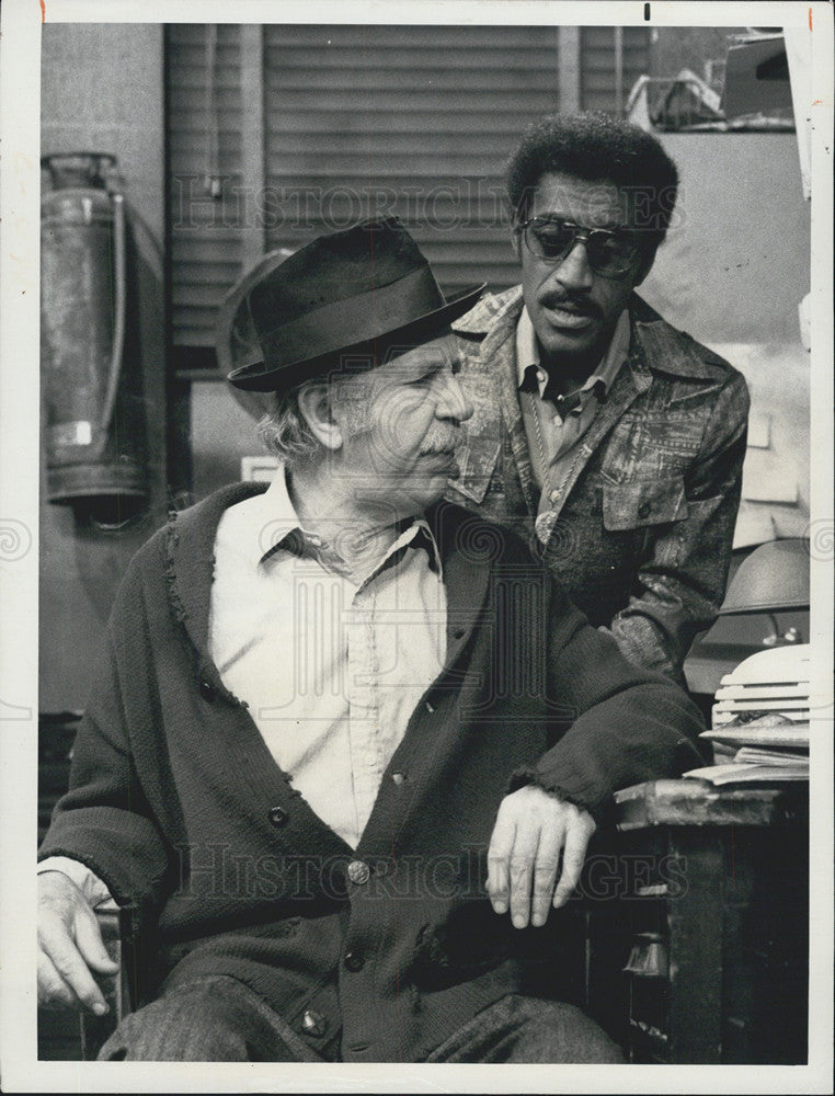 1975 Press Photo Sammy Davis Jr. &amp; Jack Albertson Star In &quot;Chico And The Man&quot; - Historic Images