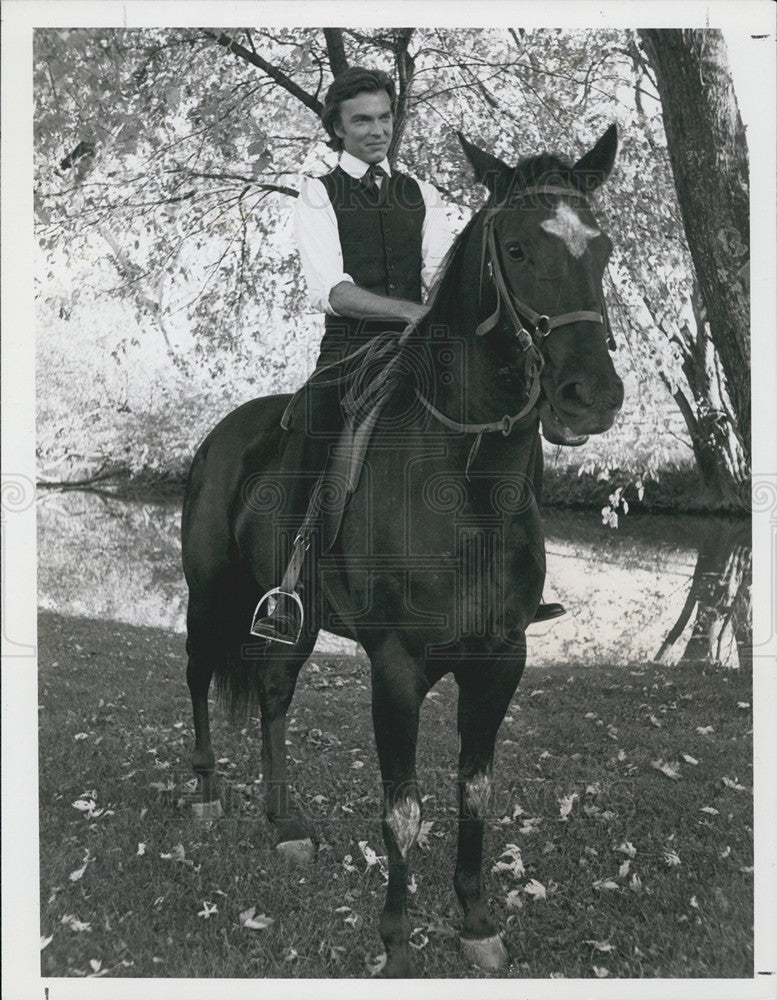 1978 Press Photo Black Beauty Miniseries Actor Edward Albert Riding Horse - Historic Images