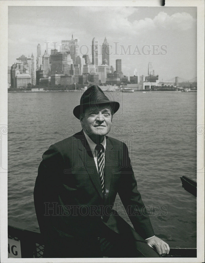 1964 Press Photo Americas Spectacles Special Host Van Heflin On Boat - Historic Images