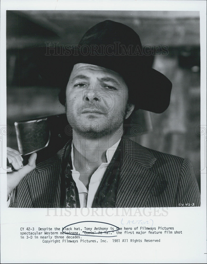 1981 Press Photo Tony Anthony in &quot;Comin&#39; At Ya&#39;&quot; - Historic Images