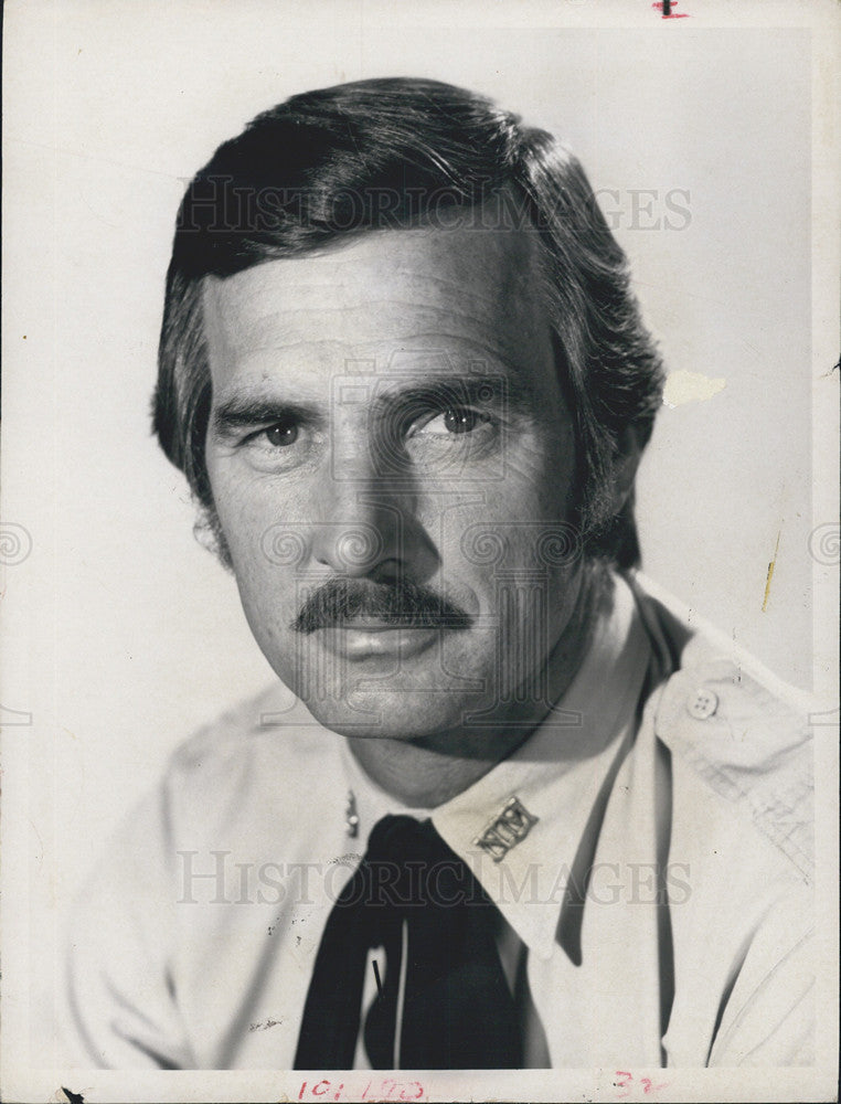 1970 Press Photo Four-In-One McCloud Series Actor Dennis Weaver As Character - Historic Images