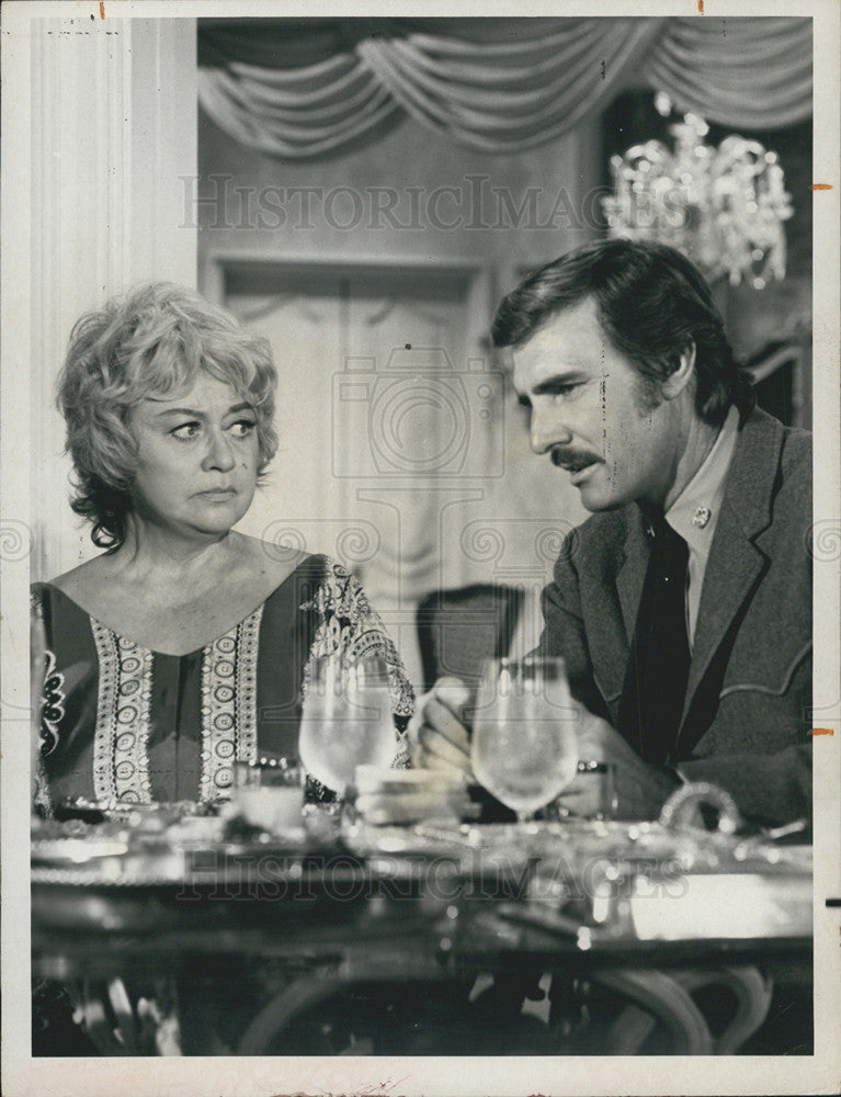 1971 Press Photo Dennis Weaver &amp; Joan Blondell Star In &quot;McCloud&quot; - Historic Images