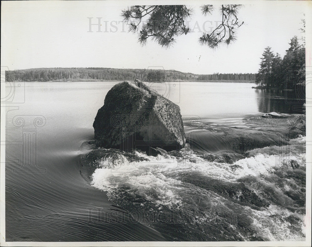 1969 Press Photo Scene from the Crooked Lake in Minnesota - Historic Images