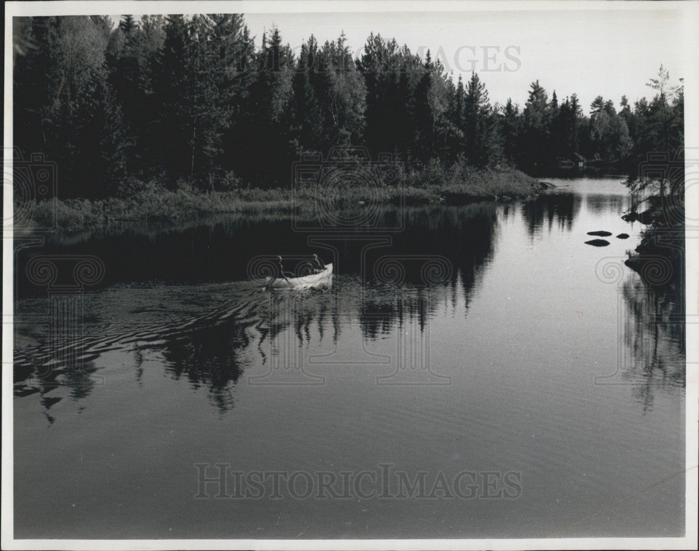 1969 Press Photo Canoeists paddle along Minnesota's Horse River - Historic Images