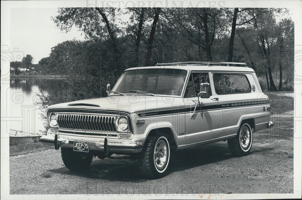 Press Photo Crator Jeep - Historic Images