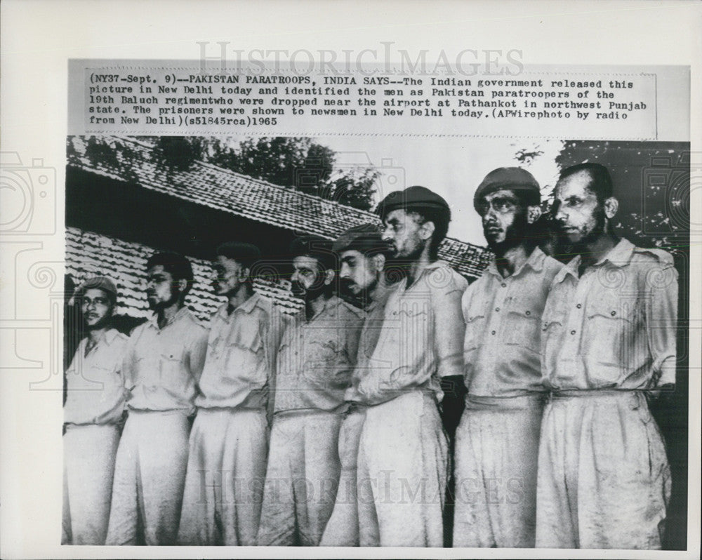 1965 Press Photo Pakistan Paratroopers - Historic Images