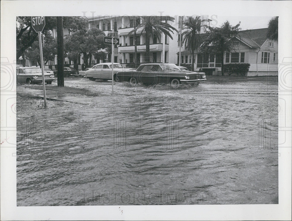 Press Photo Flooded Third and Fourth Streets in St. Petersburg, Fl - Historic Images