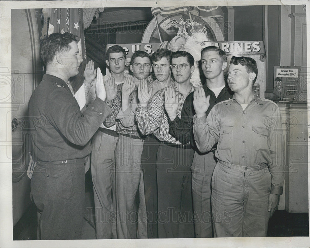 1953 Press Photo Recruiting new U.S. Marines - Historic Images