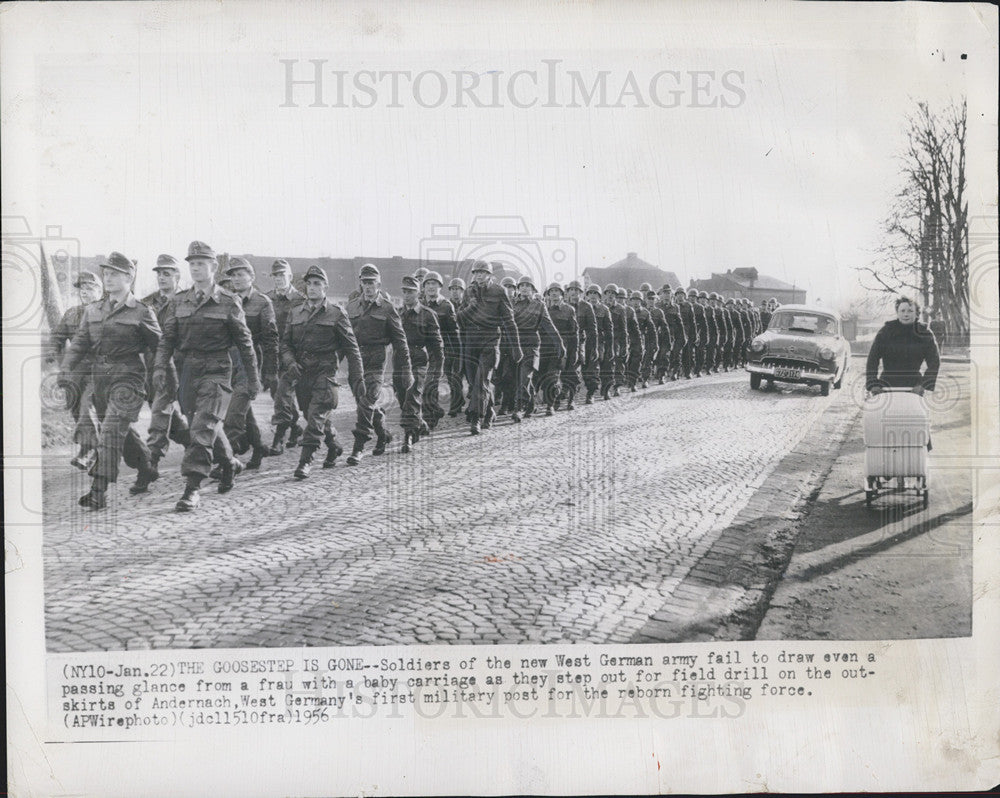 1957 Press Photo New West German Army Goosesteps On Outskirts Of Andernach - Historic Images