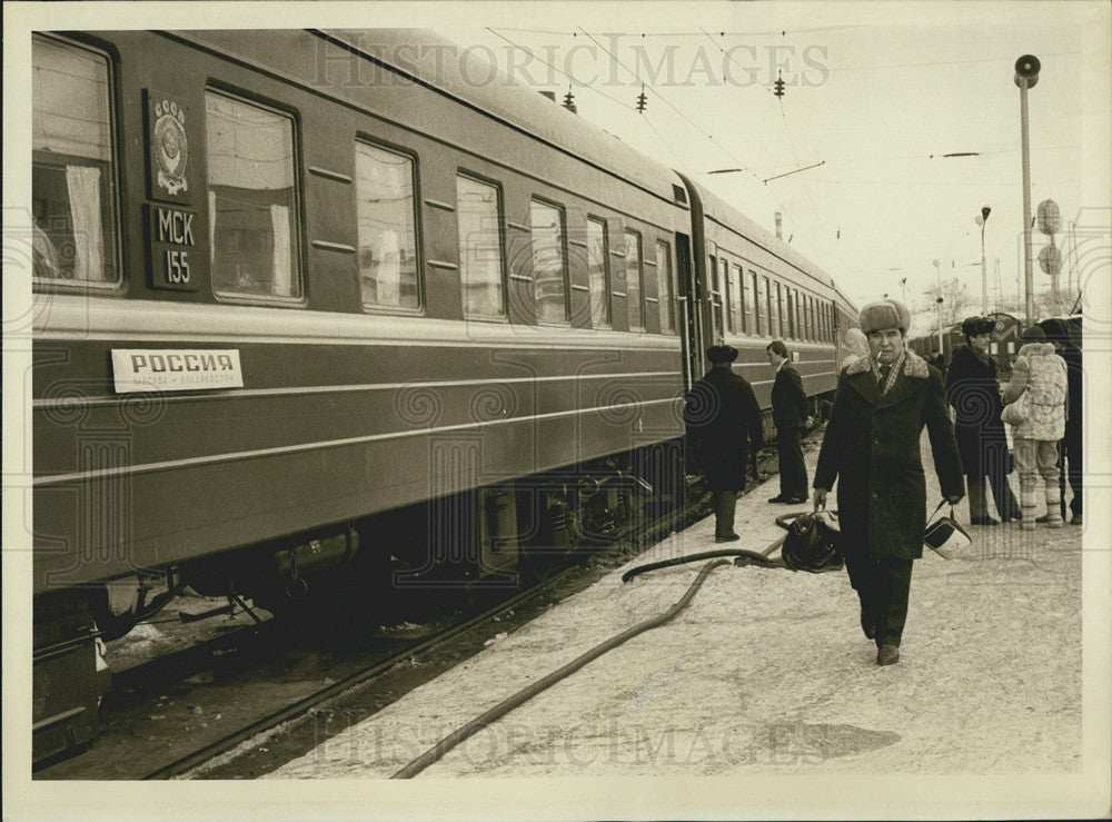 1984 Press Photo Passengers Aboard The Trans-Siberian Railroad - Historic Images