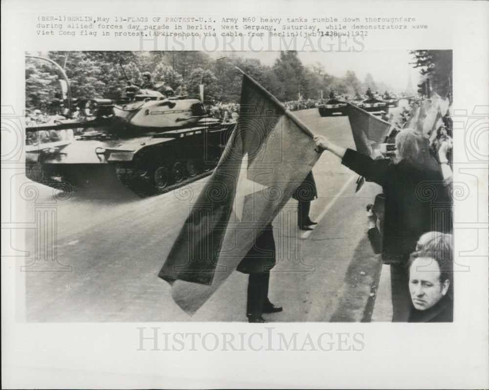 1972 Press Photo US Army M60 Heavy Tanks Allied Forces Day Parade Berlin - Historic Images