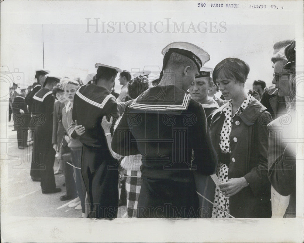 1959 Press Photo West German Naval Cadets say goodbye to relatives - Historic Images