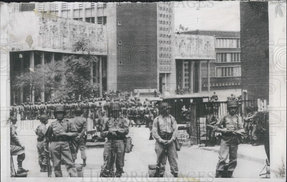 1960 Press Photo Mexican Federal Troups in Mexico City - Historic Images