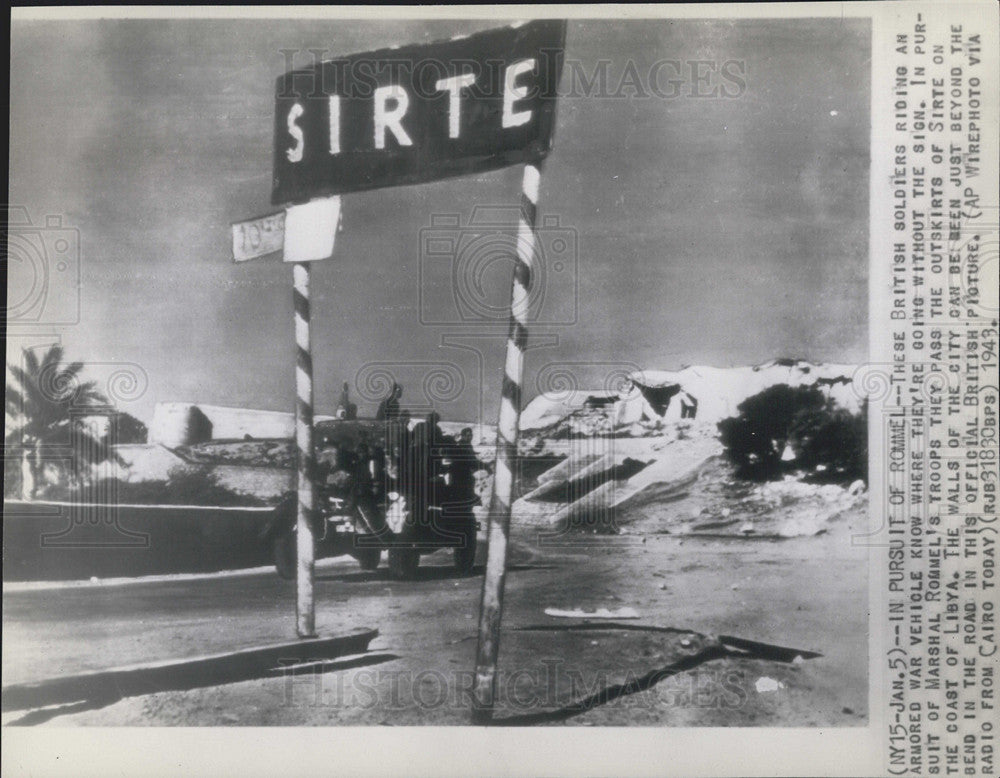 1943 Press Photo British Soldiers Pursue Rommel&#39;s Troops Outside Sirte, Libya - Historic Images