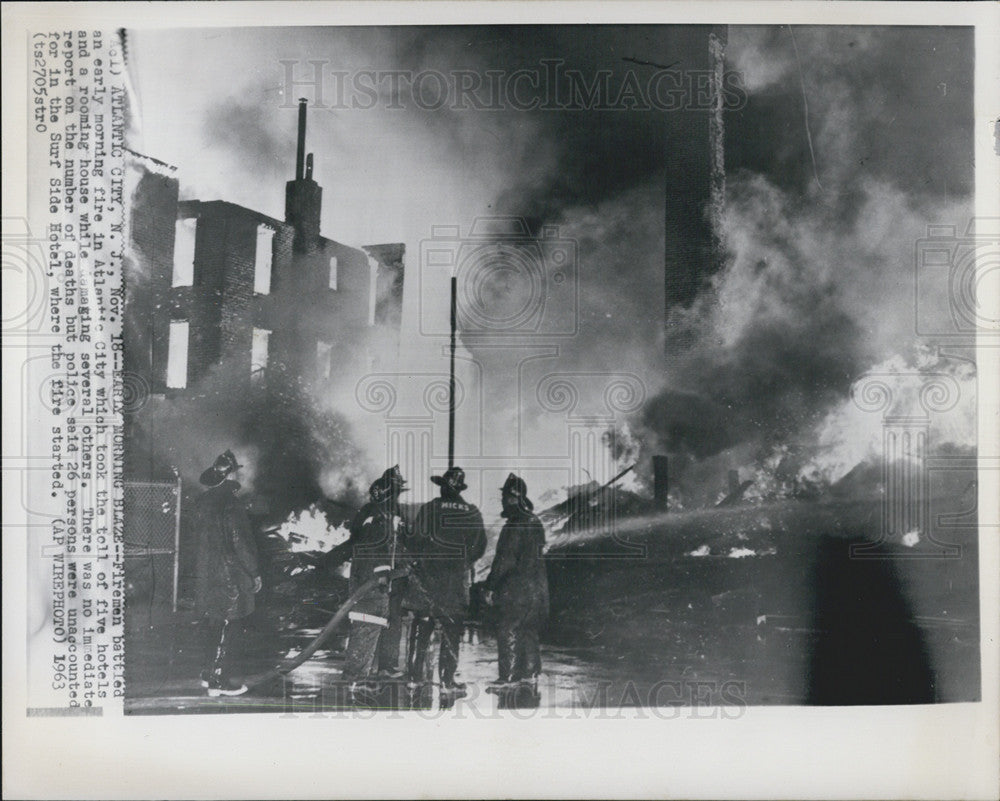 1963 Press Photo Firemen Battle Early Morning Fire In Atlantic City - Historic Images