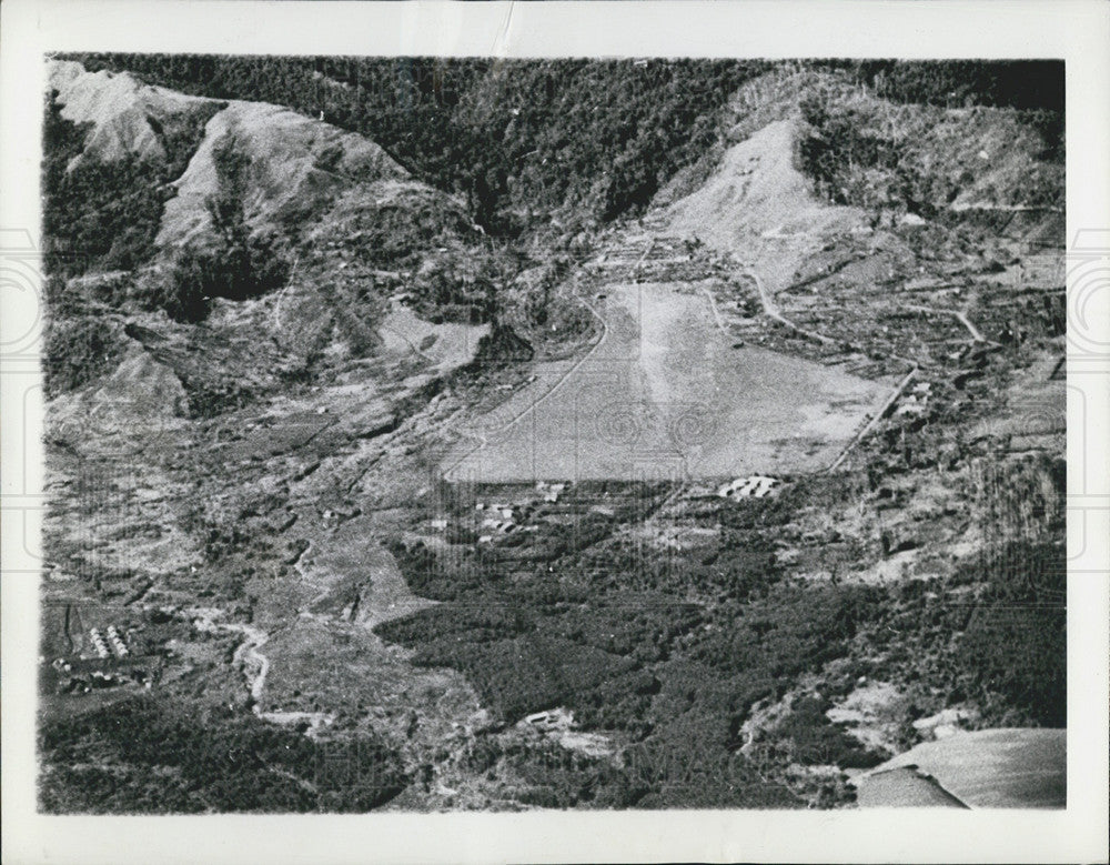 1943 Press Photo Unsuccessful Japanese Attack at Wau Airfield, Papua - Historic Images