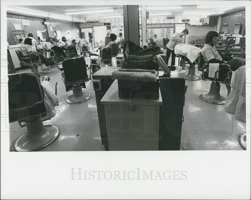 1973 Press Photo Tampa Barber College - Students in Training - Historic Images