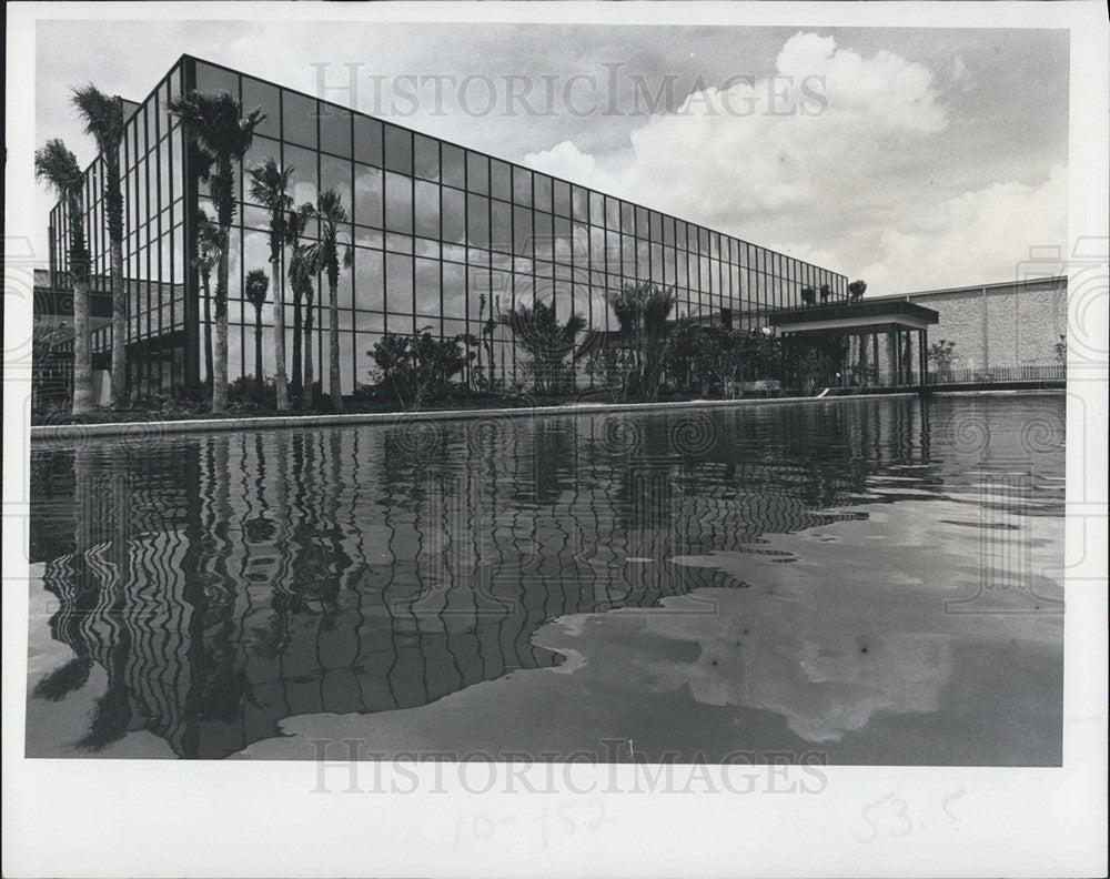 1977 Press Photo The Tampa Wholesale Company bldg - Historic Images