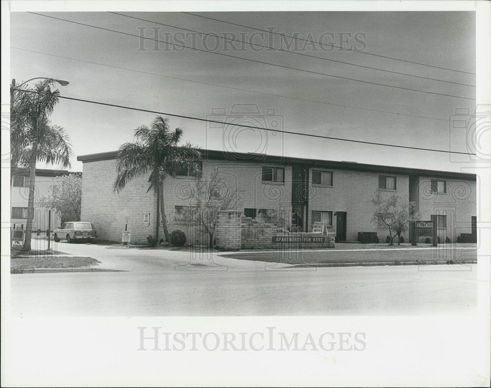 1986 Press Photo Tanglewood Apartment Owner Evicting Family of Five - Historic Images