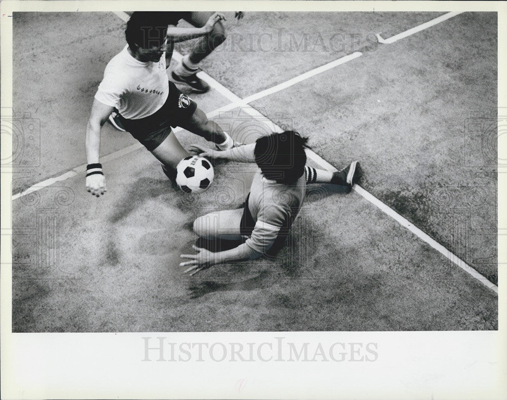 1984 Press Photo Honduras vS guadalajara soccer goalie - Historic Images