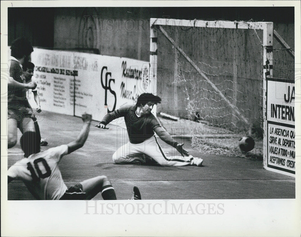 1984 Press Photo Real sociedad vs Cuauhtemoc soccer - Historic Images