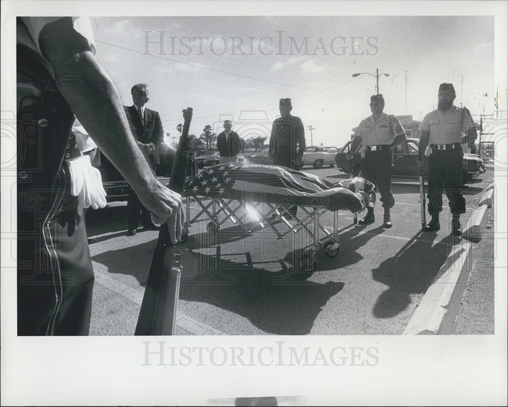 1977 Press Photo Military Funeral Ceremony For Robert Batchelor, St Petersburg - Historic Images