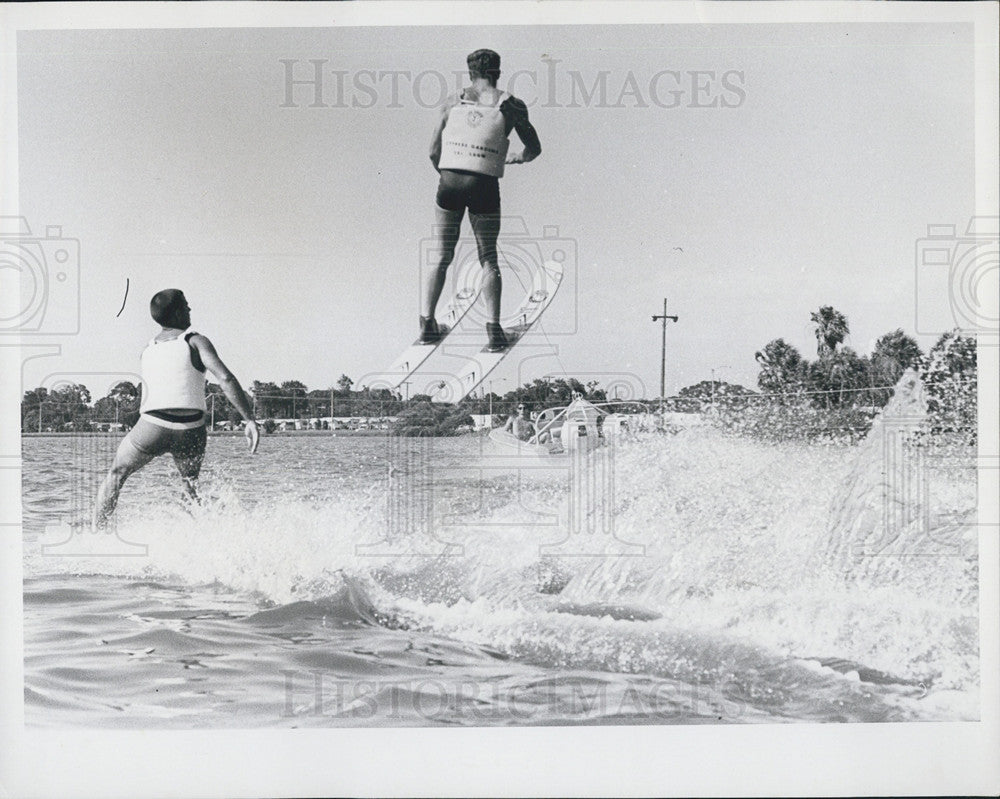 Press Photo Water skiing in Tampa, Fl - Historic Images
