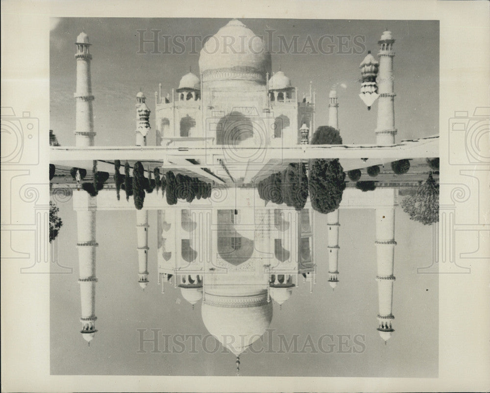Press Photo The Taj Mahal in Agra,India - Historic Images